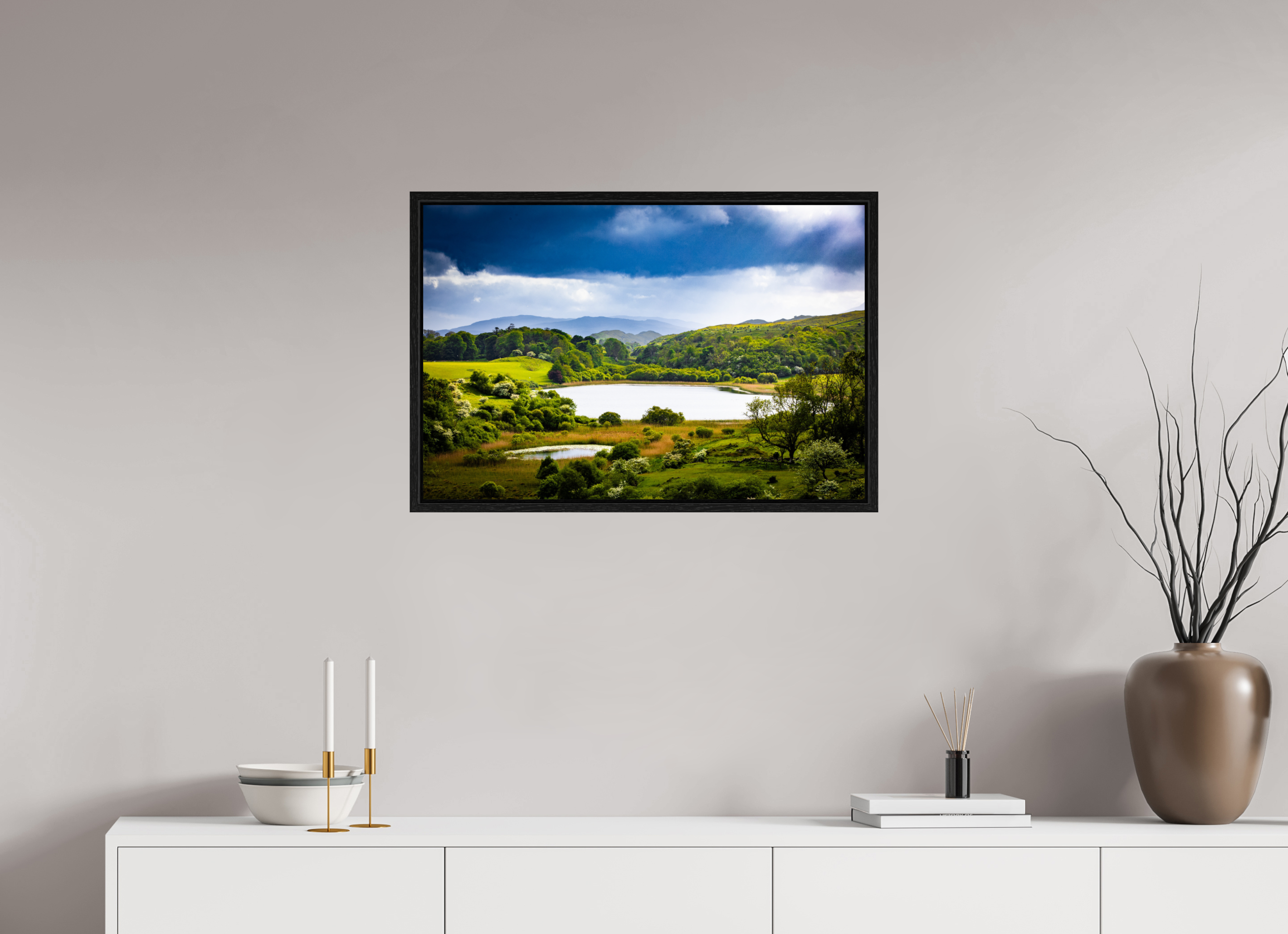 75 x 50 cm, Floater Frame Light on a Loch