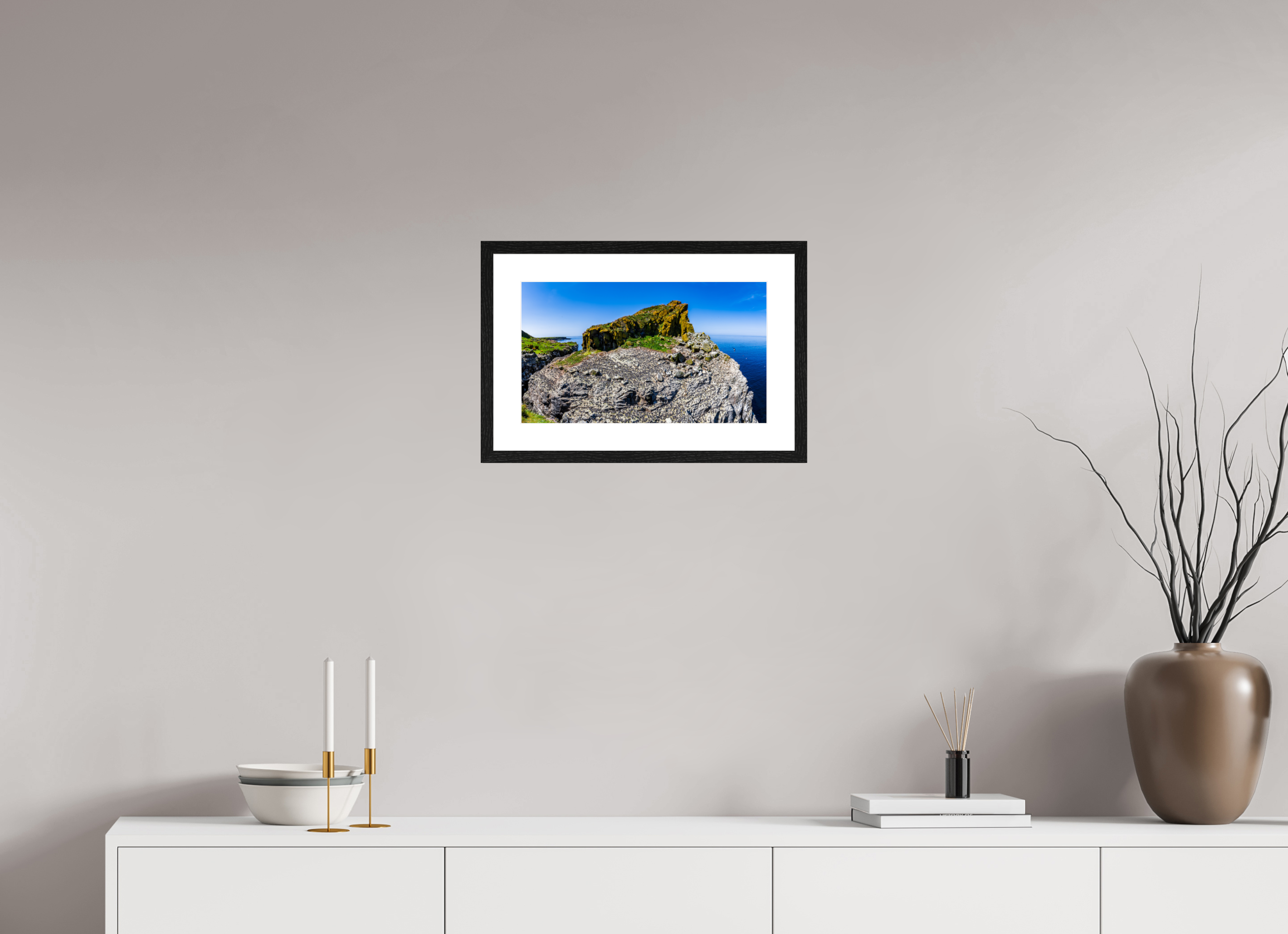 42,7 x 25 cm, Black Frame Colour Fuji Gloss Heart Rock