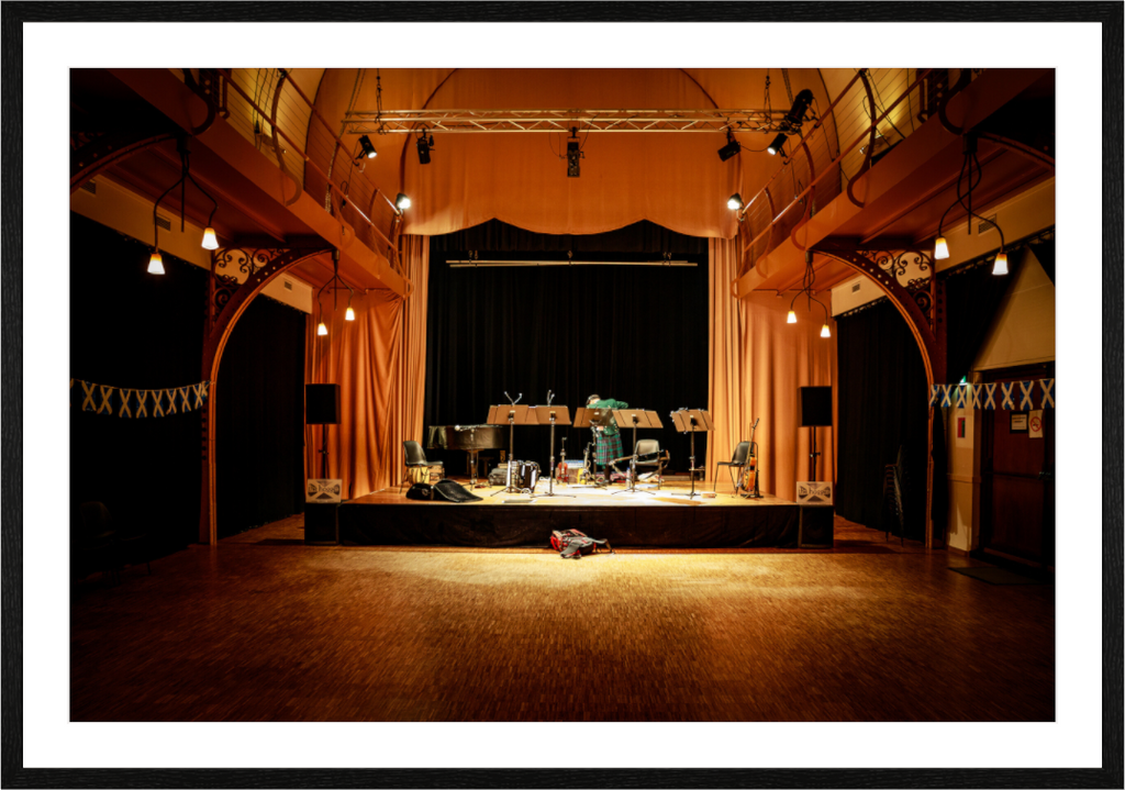Main image Lonely Musician