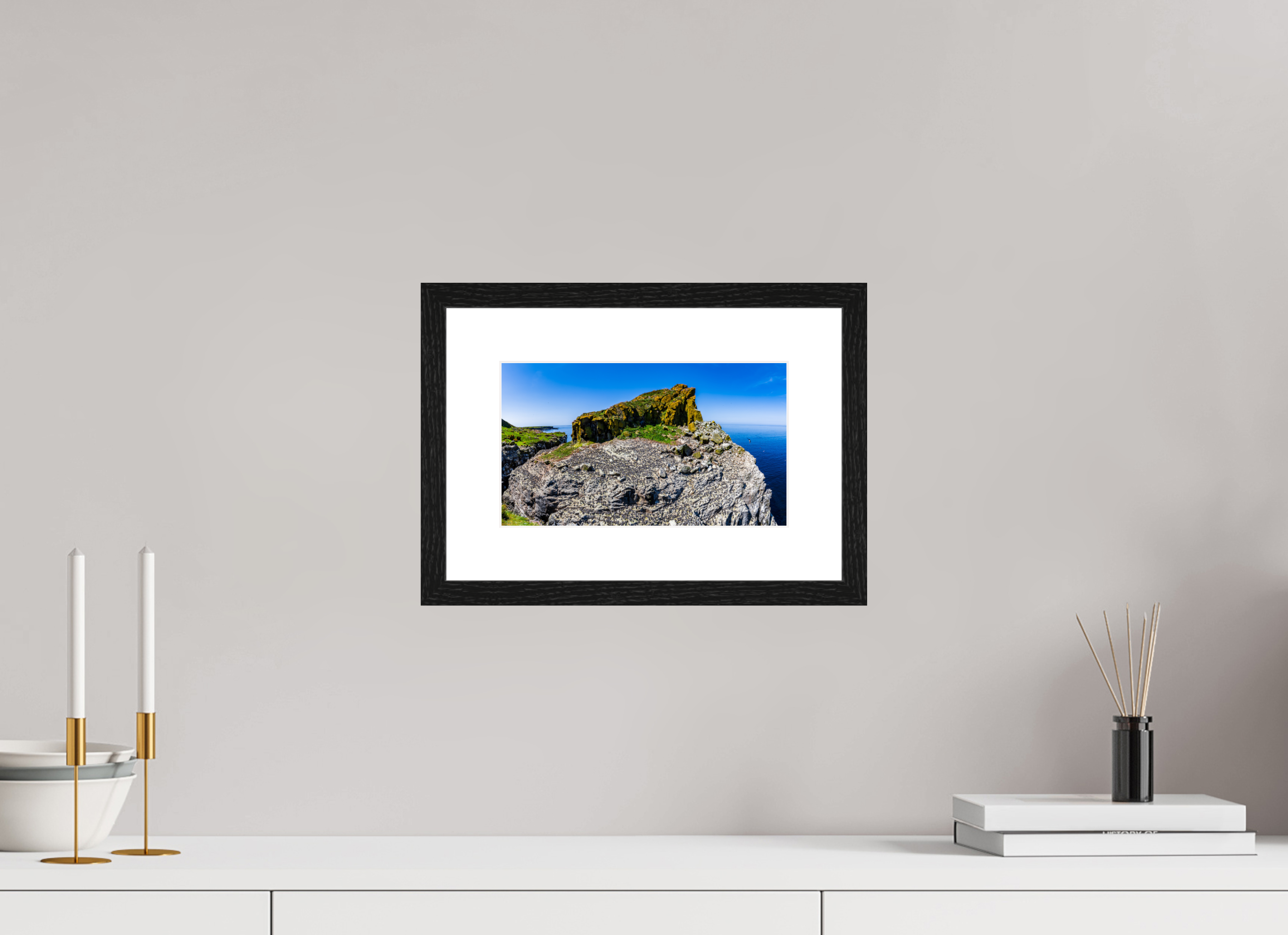 25,6 x 15 cm, Black Frame Colour Fuji Gloss Heart Rock