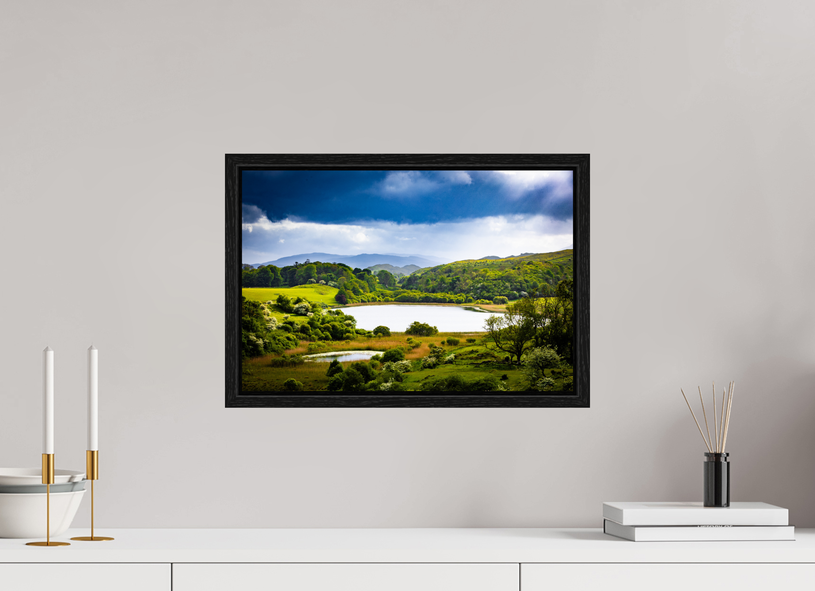 45 x 30 cm, Floater Frame Light on a Loch