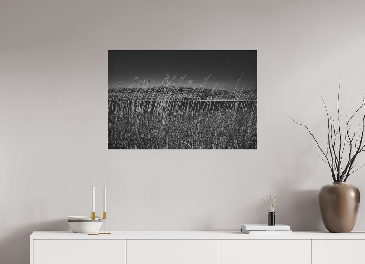 90 x 60 cm, Dibond Alu BW Mat Loch in the Background